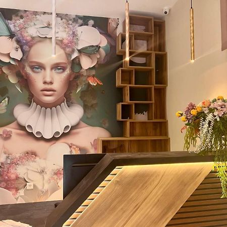 Floral Boutique Hotel Плевна Экстерьер фото