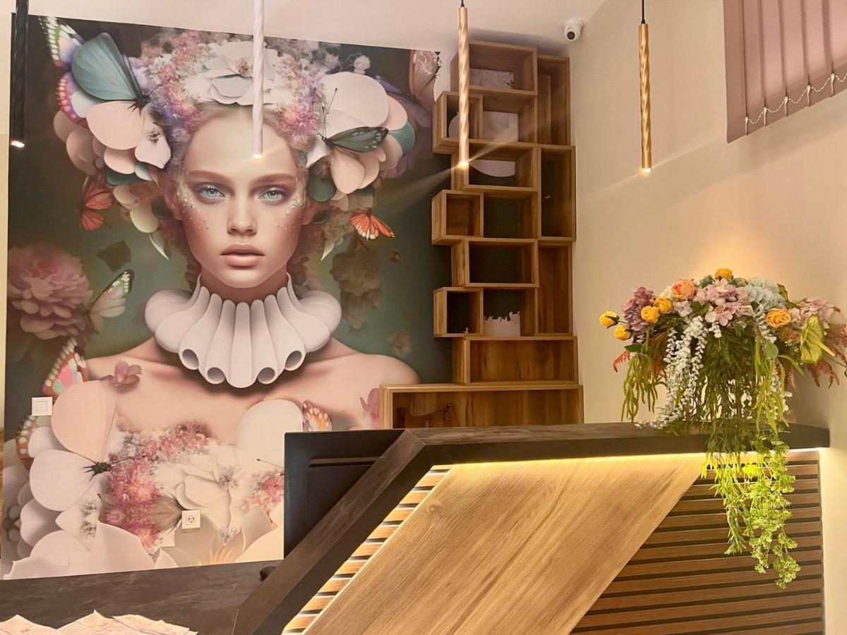 Floral Boutique Hotel Плевна Экстерьер фото