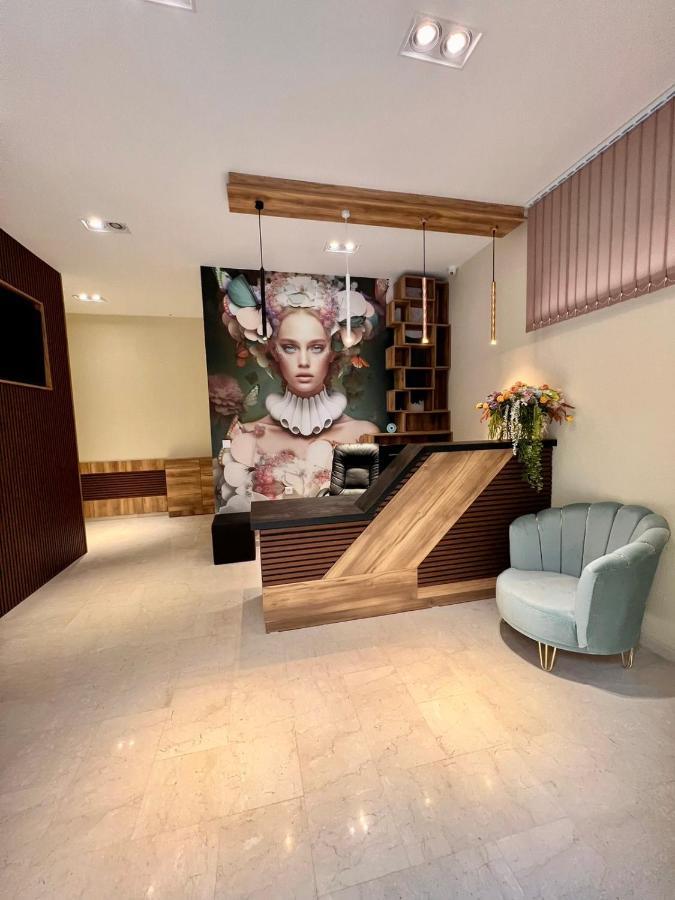 Floral Boutique Hotel Плевна Экстерьер фото