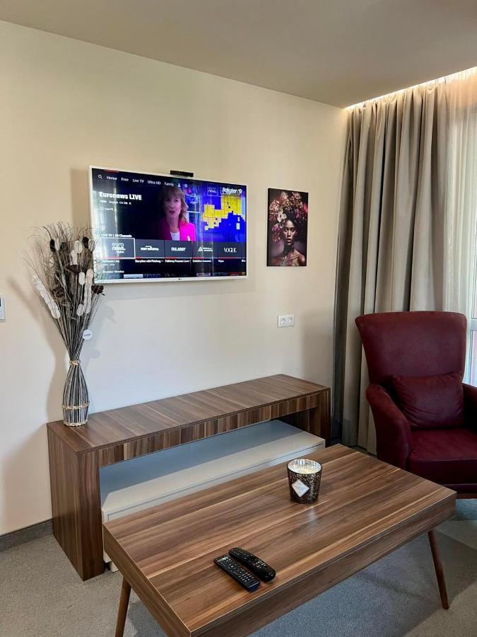 Floral Boutique Hotel Плевна Экстерьер фото