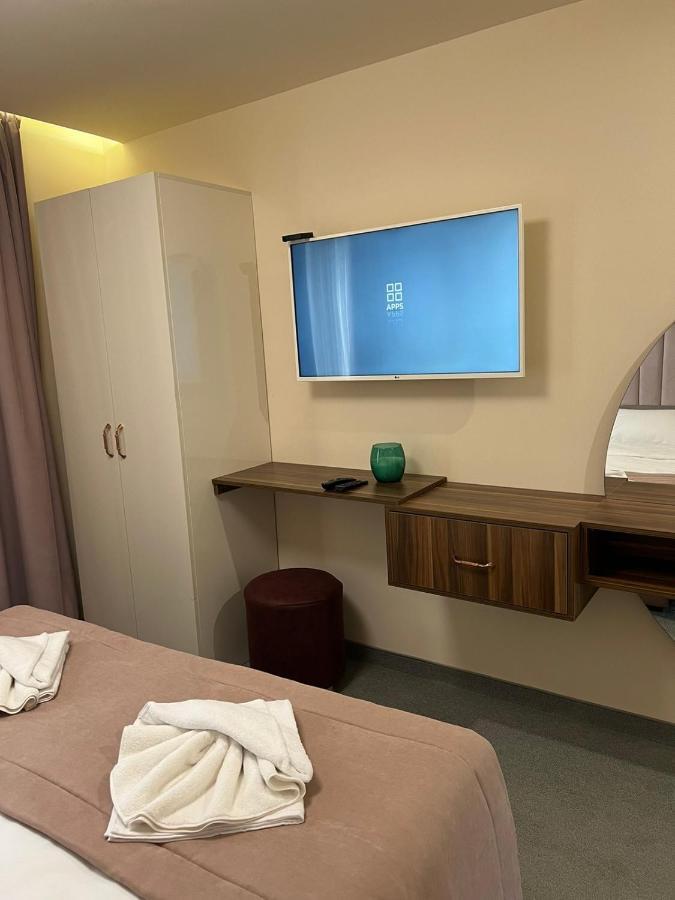 Floral Boutique Hotel Плевна Экстерьер фото