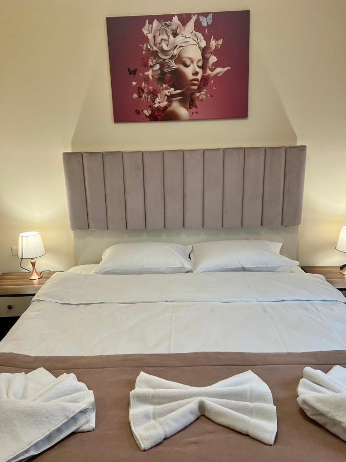 Floral Boutique Hotel Плевна Экстерьер фото