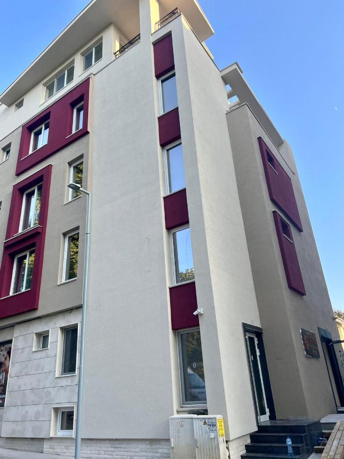Floral Boutique Hotel Плевна Экстерьер фото